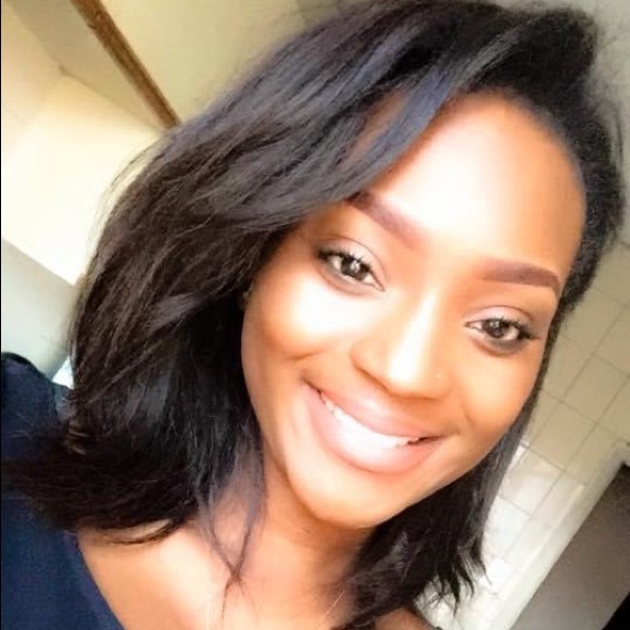 Meet your Posher, Ndeye - Picture 1 of 1